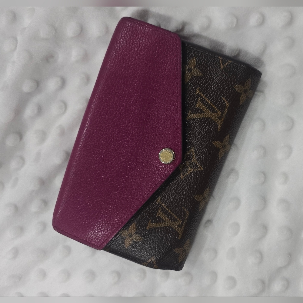 Louis Vuitton Pallas Compact Wallet